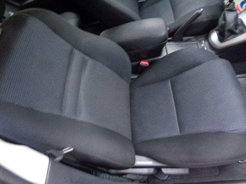 Toyota Avensis bild 34