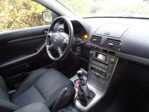 Toyota Avensis bild 13