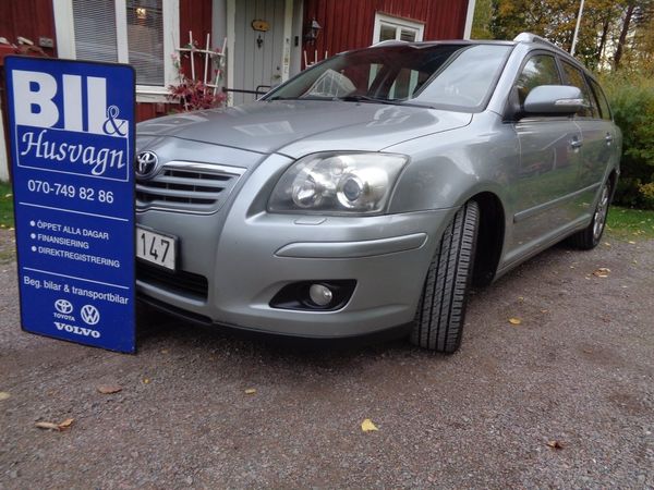Toyota Avensis Kombi 2.0 D-4D FULLSERVAD/DRAG/MVG/ACC/FINANS/INBYTE - 2007