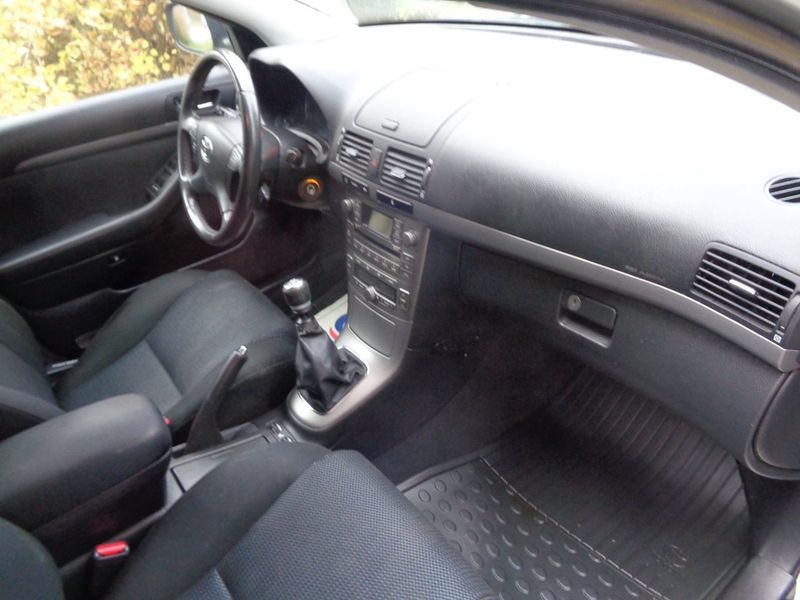 Toyota Avensis bild 33