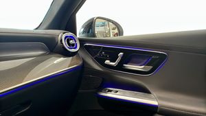 Mercedes GLC300 bild 21