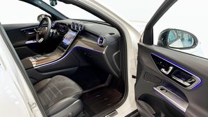 Mercedes GLC300 bild 3