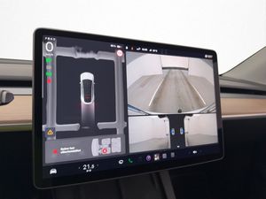 Tesla Model Y bild 17