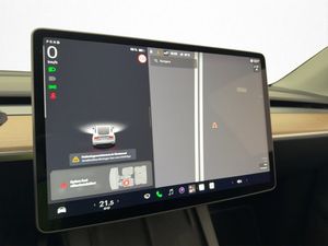 Tesla Model Y bild 20