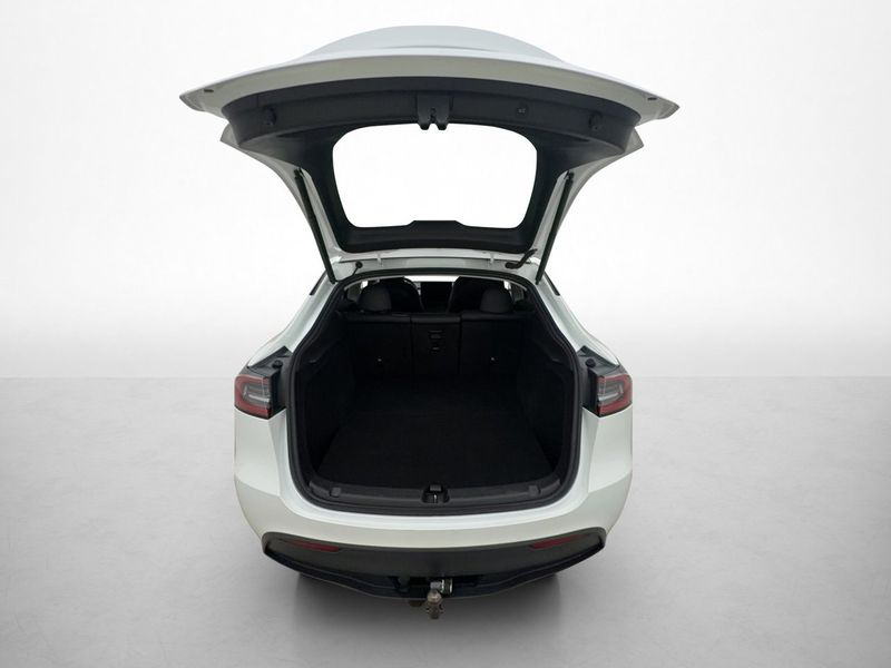 Tesla Model Y bild 26