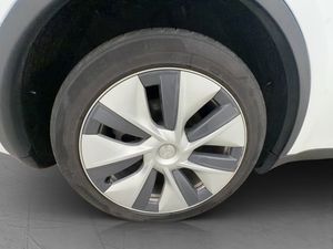Tesla Model Y bild 31