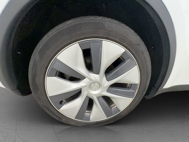 Tesla Model Y bild 31