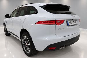 Jaguar F-Pace bild 20