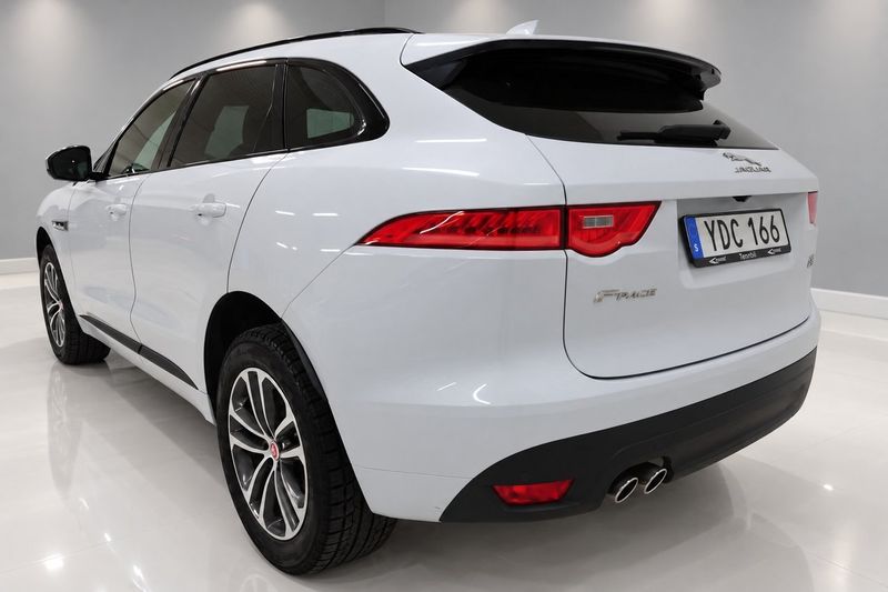 Jaguar F-Pace bild 20