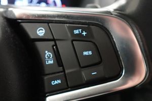 Jaguar F-Pace bild 15