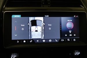 Jaguar F-Pace bild 13