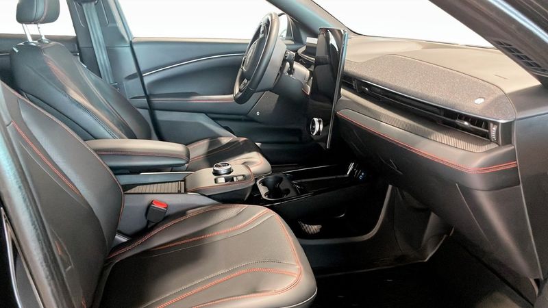 Ford Mustang Mach-E bild 3
