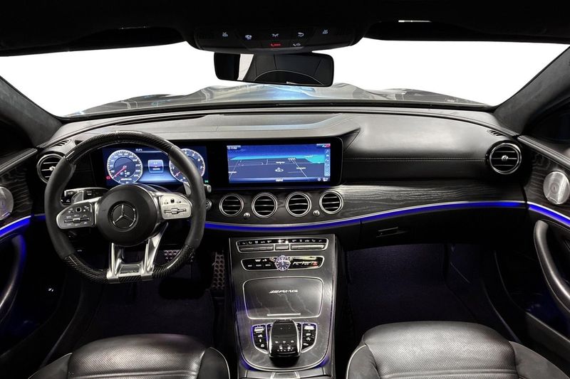 Mercedes E63 AMG bild 10