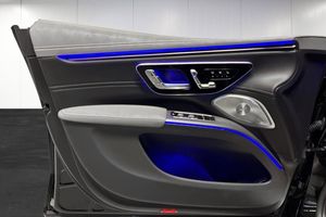 Mercedes EQS450 SUV bild 13