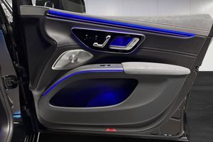 Mercedes EQS450 SUV bild 16