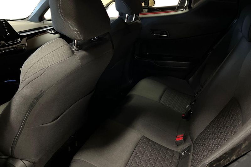 Toyota C-HR bild 13
