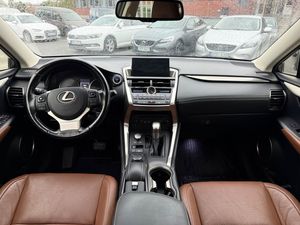 Lexus NX bild 12