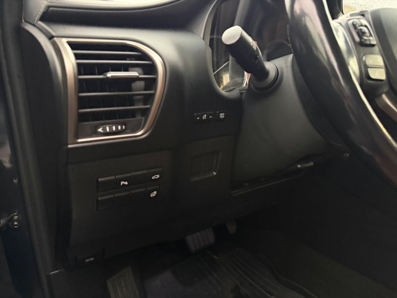 Lexus NX bild 23