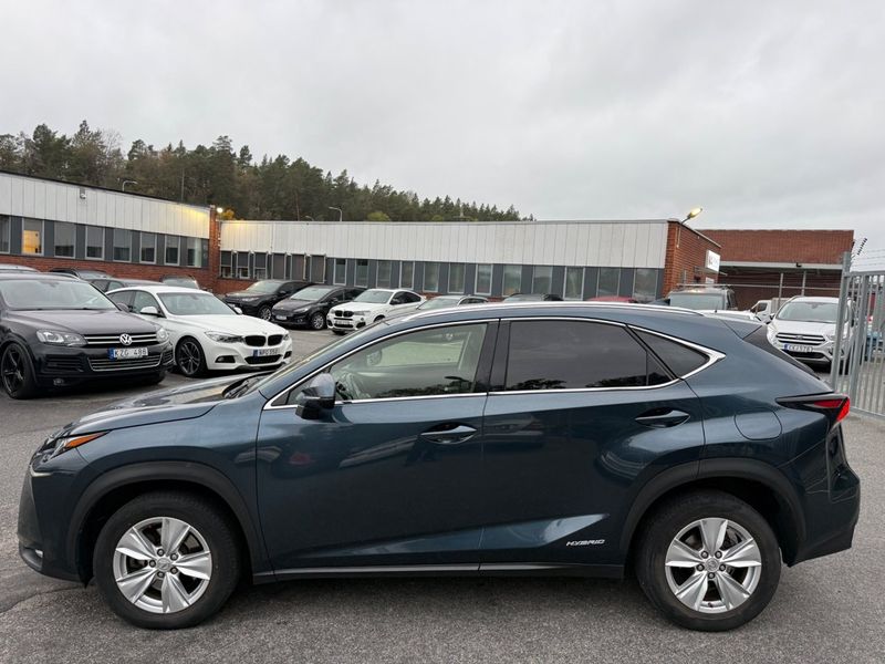 Lexus NX bild 2