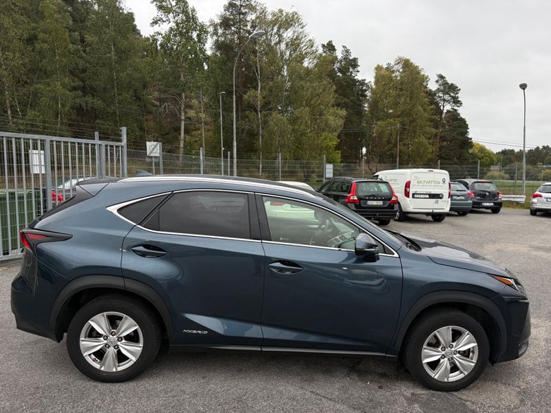 Lexus NX bild 7