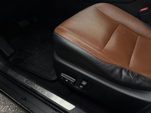 Lexus NX bild 18