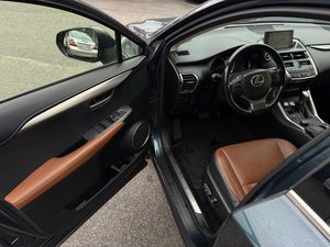Lexus NX bild 10