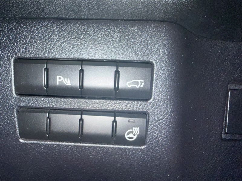 Lexus NX bild 24