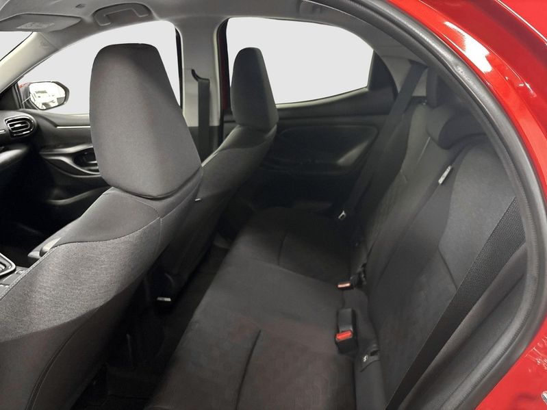 Toyota Yaris bild 12