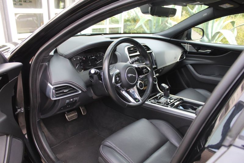 Jaguar XE bild 4