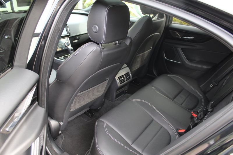 Jaguar XE bild 11