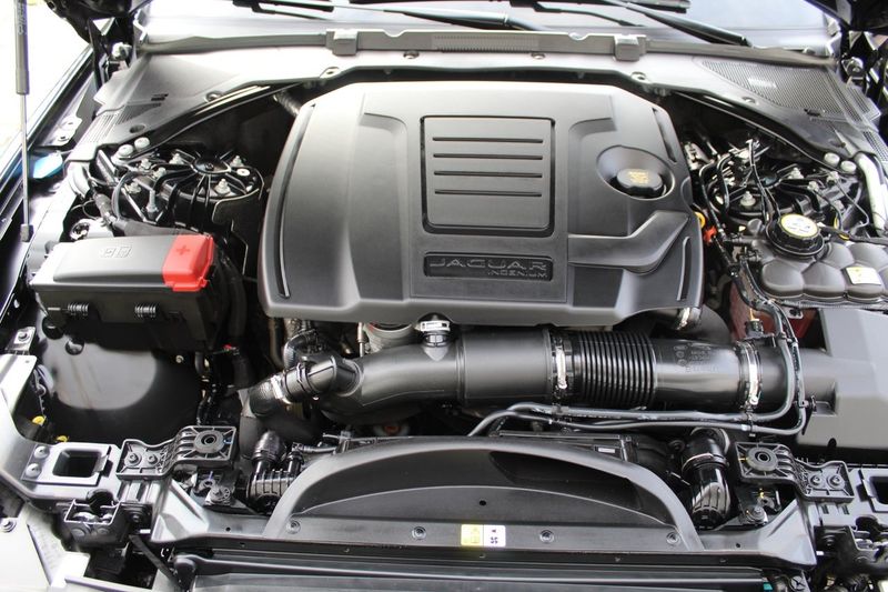 Jaguar XE bild 14