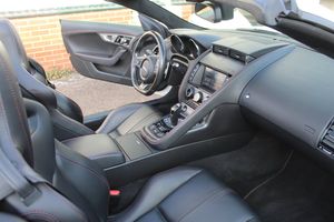 Jaguar F-Type bild 5