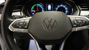 Volkswagen Passat bild 14