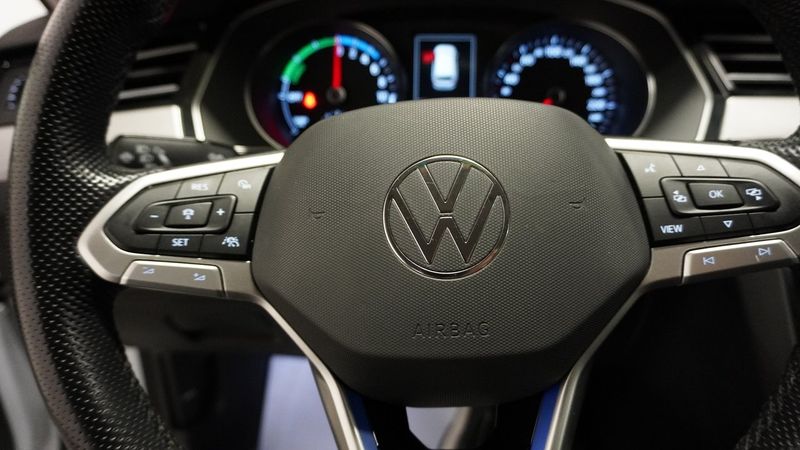 Volkswagen Passat bild 14