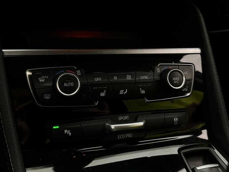 BMW 220 bild 23
