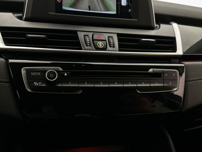 BMW 220 bild 22