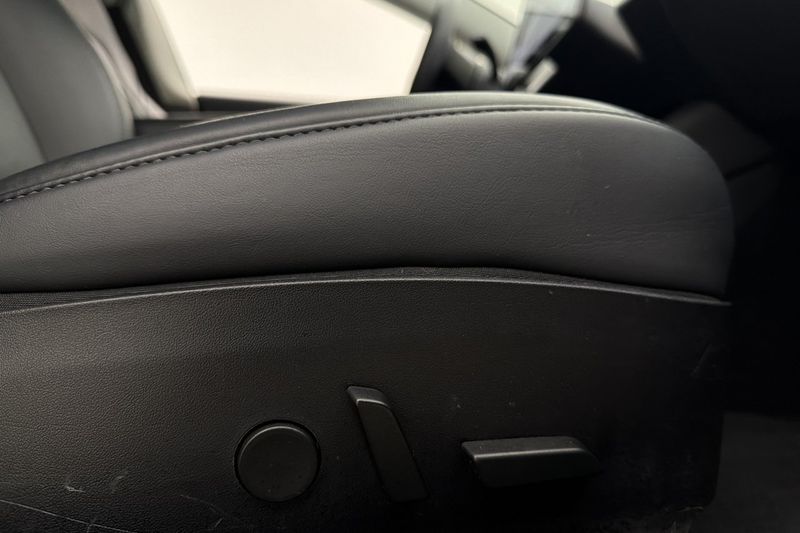 Tesla Model 3 bild 30