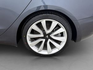 Tesla Model 3 bild 36