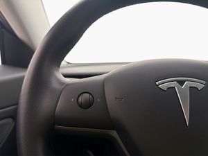 Tesla Model 3 bild 16