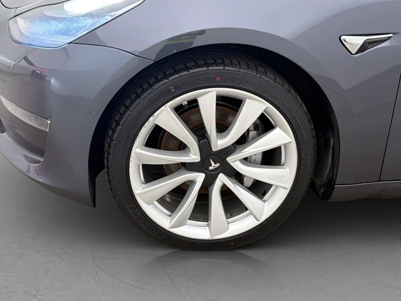 Tesla Model 3 bild 35