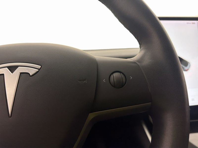 Tesla Model 3 bild 17