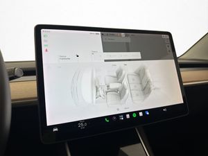 Tesla Model 3 bild 23