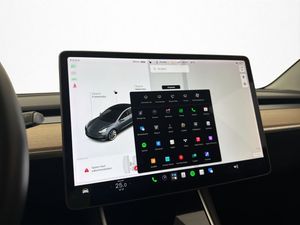 Tesla Model 3 bild 24