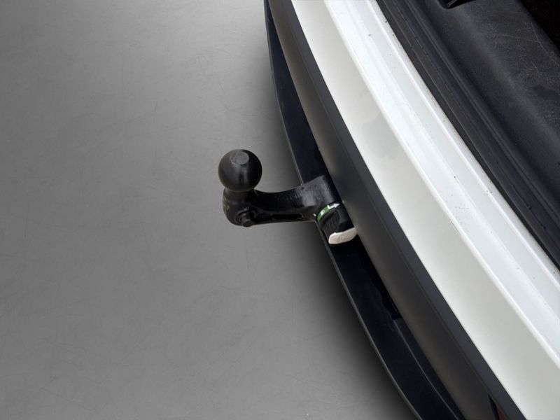 Tesla Model Y bild 10