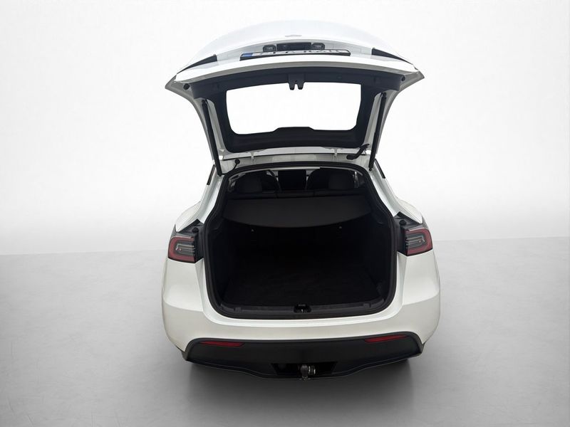 Tesla Model Y bild 11