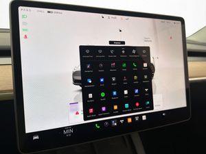 Tesla Model Y bild 21
