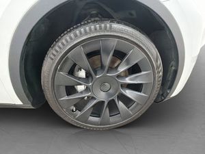 Tesla Model Y bild 34