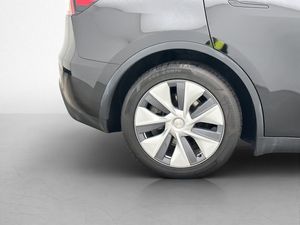 Tesla Model Y bild 33
