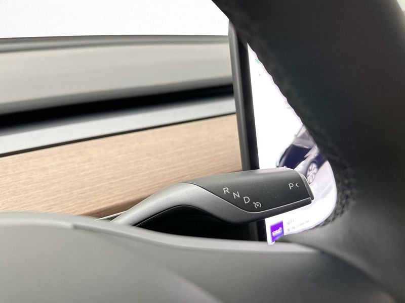Tesla Model Y bild 16