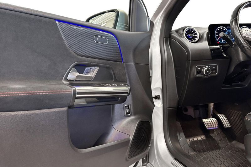 Mercedes B200 bild 6